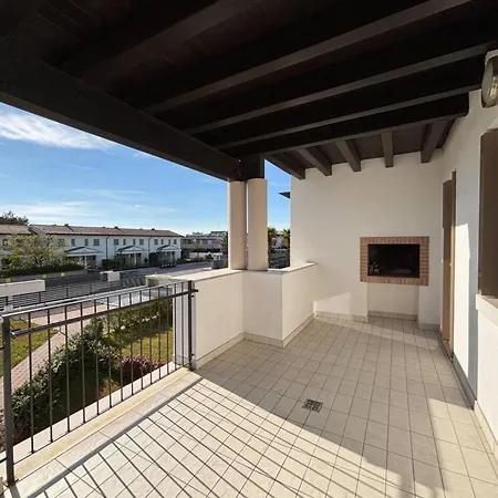 Wonderful In A Quiet Area Apartment *
